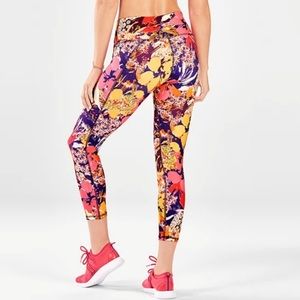 Fabletics Salar Printed PowerHold Capri leggings